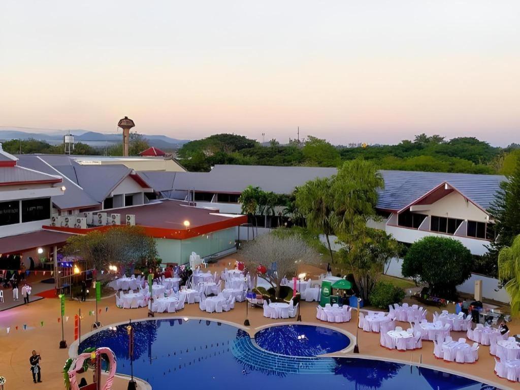 The Impress Nan Hotel מראה חיצוני תמונה