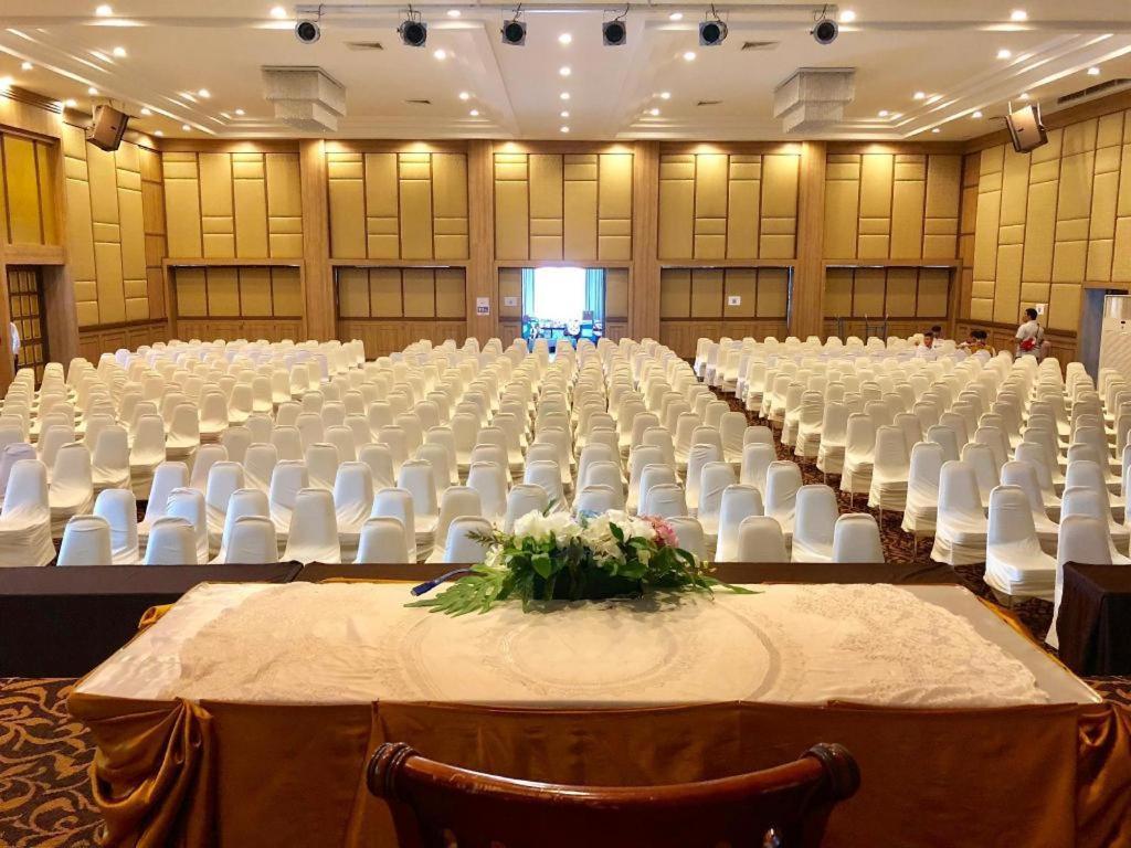 The Impress Nan Hotel מראה חיצוני תמונה
