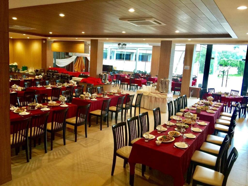 The Impress Nan Hotel מראה חיצוני תמונה